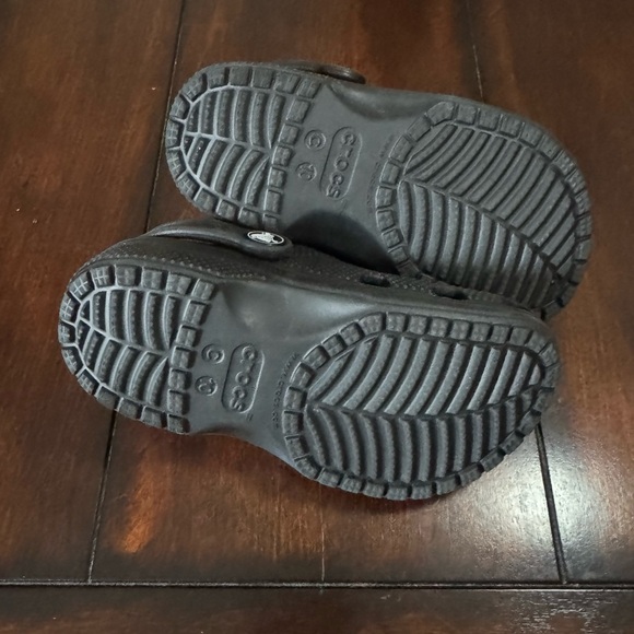 Kids Black Clogs Size 10 - Picture 6 of 8